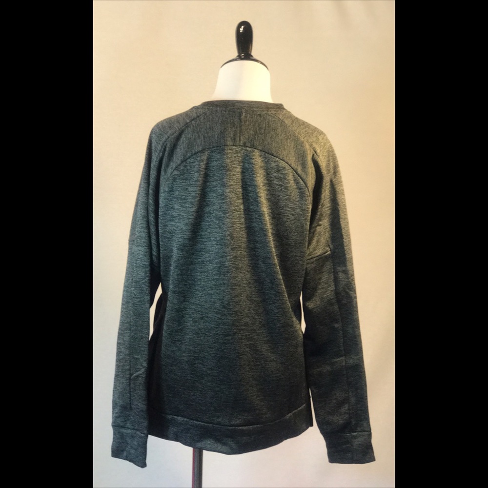 Sweatshirt - Picture 6 of 6